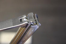 画像をギャラリービューアに読み込む, 富真 爪切 (中)