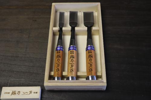 越乃一刀 青紙 追入のみ 赤樫柄 本刃付 3本組